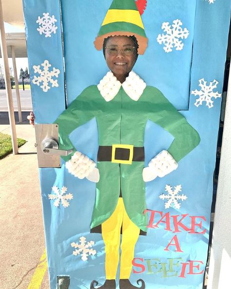 Elf selfie Christmas decoration for a classroom door